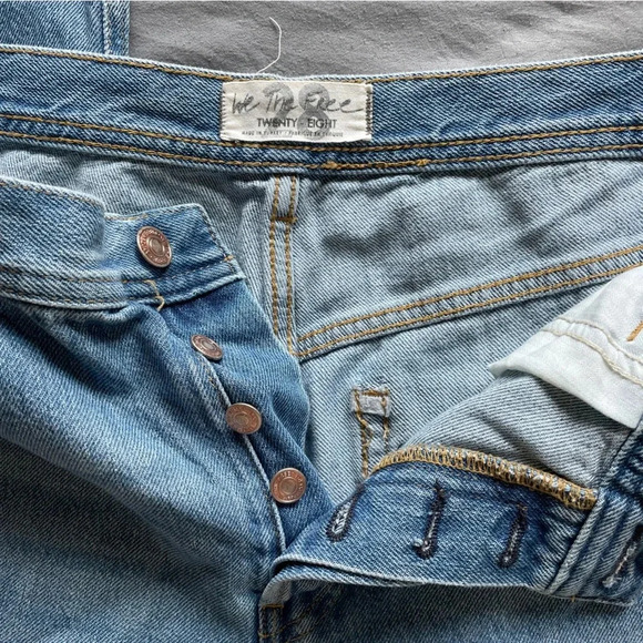 We the free Maggie mid rise straight leg jeans- Size 28 - Picture 9 of 11
